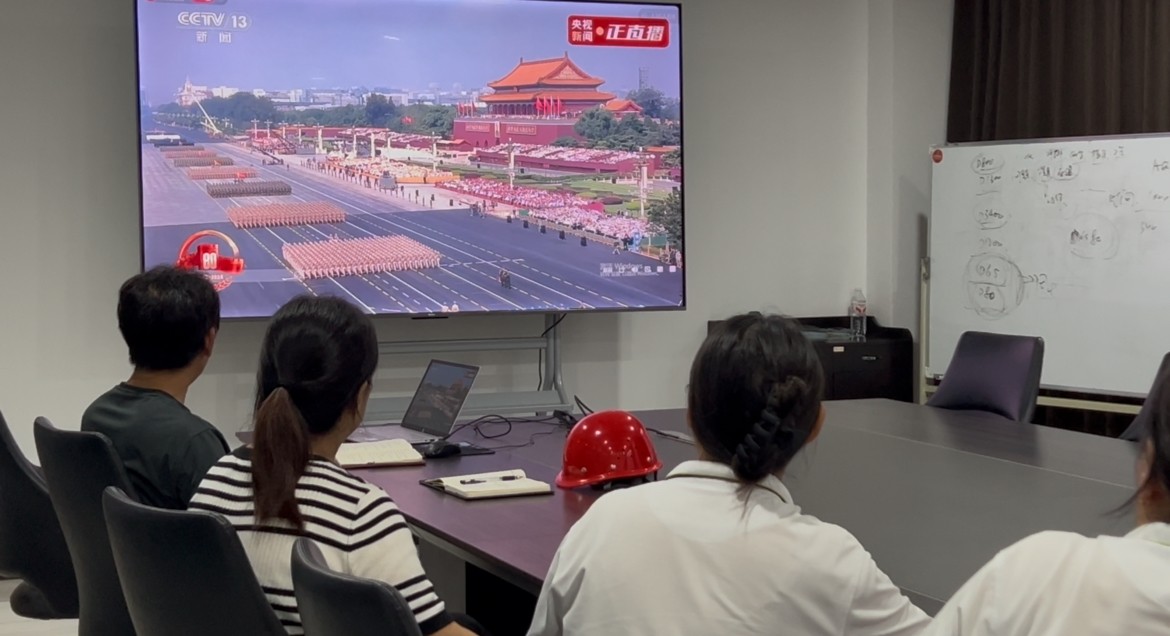 久久久久亚洲av无码专区蜜芽